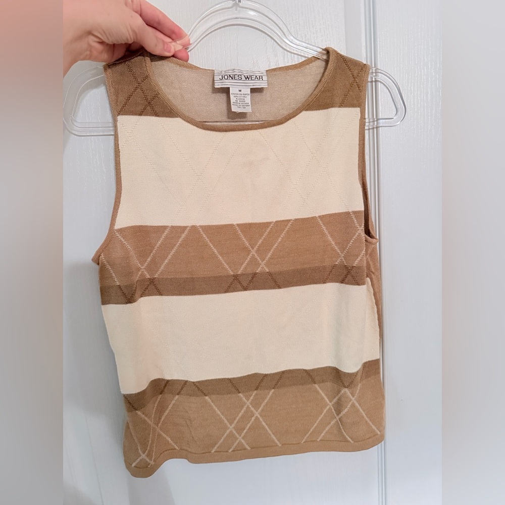 Tan and Cream Y2K Striped Sleeveless Diamond Pattern Knit Sweater Vest Size M